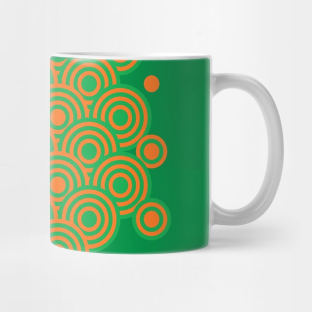 op art pattern retro circles in green and orange by VrijFormaat